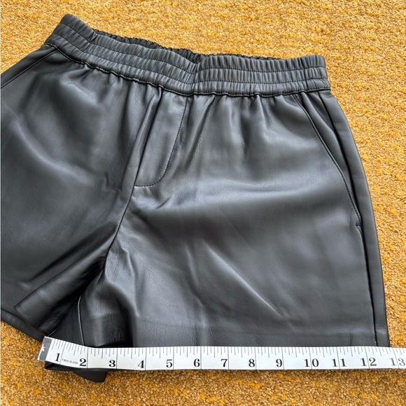 Mango MNG Faux Leather Mid Rise Black Shorts US S - Picture 8 of 11